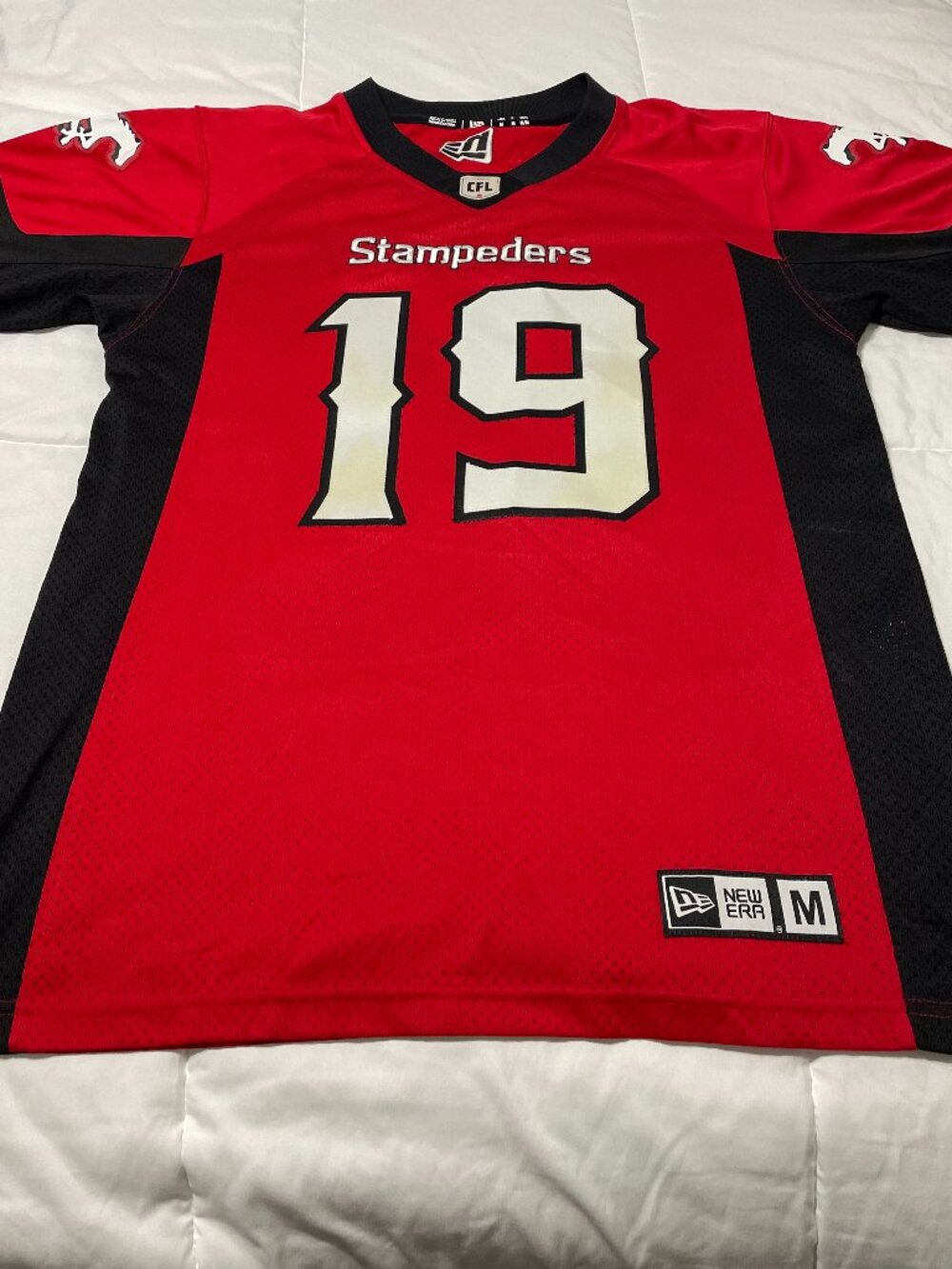 Autographed Bo Levi Mitchell Calgary Stampeders New Era CFL Jersey Medium Signed - Picture 2 of 13